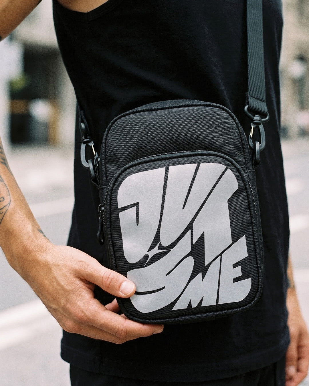 Justme reflective sling bag Pro